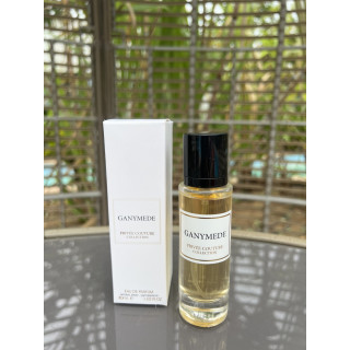 Lattafa Perfume GANYMEDE EDP 30 ml — товар и упаковка; очень крупный план; на белом фоне