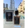 Fragrance World Louis ombre Extrait de Parfum 70 ml — toode stiliseeritud keskkonnas; väga lähivõte; õues; laiem kadreering