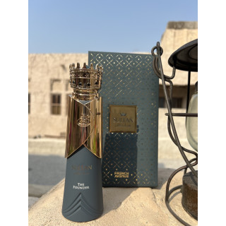 Fragrance World Sultan The Founder EDP 80 ml — toode stiliseeritud keskkonnas; väga lähivõte; õues; kõige laiem kadreering