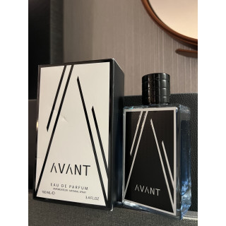 Fragrance World Avant EDP 100 ml — товар и упаковка; очень крупный план; на белом фоне
