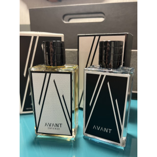 Fragrance World AVANT INTENSE 100 ml — product en verpakking; zeer nabije close-up; op een witte achtergrond