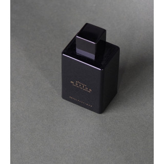 Royal Platinum Glorious MARLON Extrait de Parfum 100 ml — упаковка товара; очень крупный план; на белом фоне