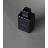 Royal Platinum Glorious MARLON Extrait de Parfum 100 ml — упаковка товара; очень крупный план; на белом фоне