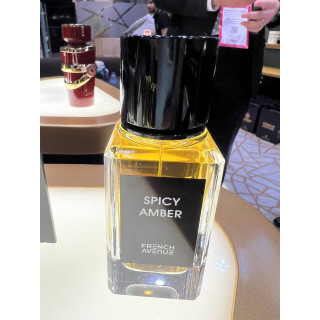 Fragrance World Spicy Amber EDP 100 ml — изображение товара; очень крупный план; на белом фоне