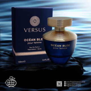 Fragrance World Versus Ocean Bleu Pour Femme EDP 100 ml — produkt i opakowanie; bardzo bliskie ujęcie; na ciemnym tle