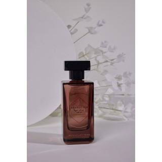 ANATOLIAN Extrait de Parfum 100 ml — productweergave; zeer nabije close-up; op een witte achtergrond; nabije kadrering