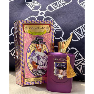 Fragrance World Casamorando La Bruta EDP 100 ml — produkto pakuotė; stambus planas; baltame fone