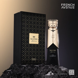 Fragrance World Sultan the conqueror EDP 80 ml — productweergave; zeer nabije close-up; op een donkere achtergrond