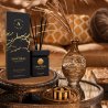 Gulf Orchid Wood Intense EDP 250 ml — productweergave; zeer nabije close-up; op een donkere achtergrond