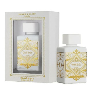 Lattafa Perfume Bade'e Al Oud Honor Glory EDP 100 ml — товар и упаковка; крупный план; на белом фоне