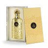 Lattafa Perfume Bayaan EDP 100 ml — product en verpakking; close-up; op een witte achtergrond; meest nabije kadrering