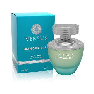 Fragrance World Versus Diamond Bleu EDP 100 ml — товар и упаковка; крупный план; на белом фоне; самый широкий кадр
