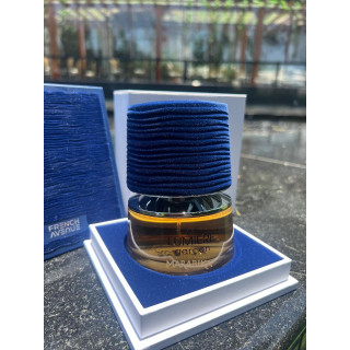 Fragrance World Lumiere Garcon EDP 100 ml — produkto vaizdas; stambus planas; baltame fone; artimiausias kadras