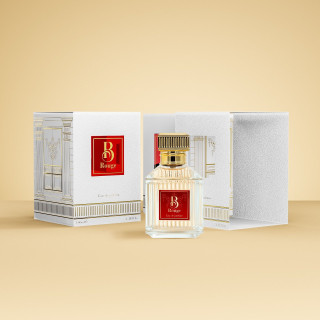Fragrance World B Rouge EDP 100 ml — toote pakend; täiskompositsioon; värvilisel taustal