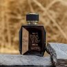 Lattafa Perfume Oud 24 hours EDP 100 ml — προϊόν και συσκευασία; πολύ κοντινό πλάνο; σε έγχρωμο φόντο