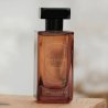 Royal Platinum ANATOLIAN Extrait de Parfum 100 ml — product in een gestileerde setting; close-up; op een houten oppervlak