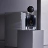 Royal Platinum TROY Extrait de Parfum 100 ml — product en verpakking; zeer nabije close-up; op een lichte achtergrond