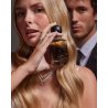 TROY Extrait de Parfum 100 ml — product in een gestileerde setting; zeer nabije close-up; op een witte achtergrond