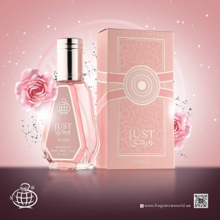 Fragrance World Just Wardi EDP 50 ml — toode stiliseeritud keskkonnas; väga lähivõte; lilledega
