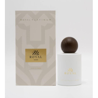 Royal Platinum Ms Royal Extrait de Parfum 50 ml — товар и упаковка; крупный план; на белом фоне