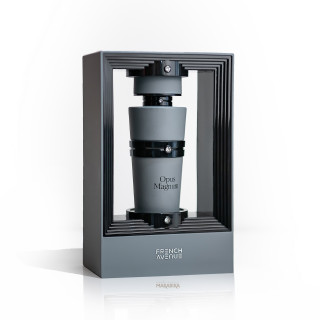 Fragrance World Opus Magnum Extrait de Parfum 100 ml — toote vaade; täiskompositsioon; valgel taustal; lähim kadreering