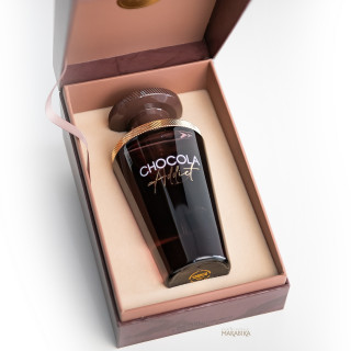 Fragrance World Chocola Addict EDP 100 ml — product en verpakking; close-up; op een witte achtergrond