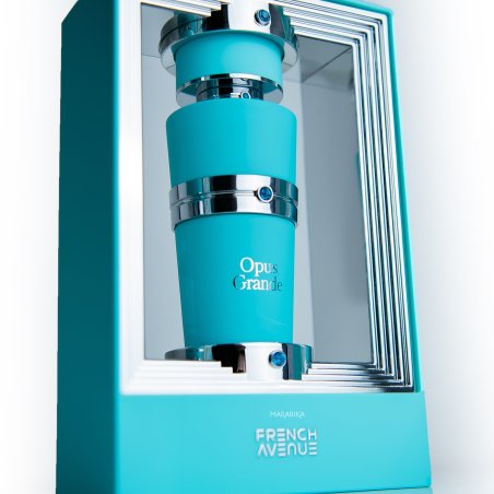 Fragrance World Opus Grande Extrait de Parfum 100 ml — toote vaade; väga lähivõte; valgel taustal