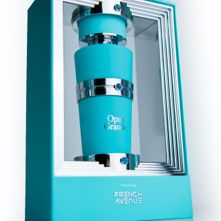 Fragrance World Opus Grande Extrait de Parfum 100 ml — toote vaade; väga lähivõte; valgel taustal
