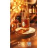 Royal Blend Bourbon EDP 100 ml — product in een gestileerde setting; zeer nabije close-up; op een houten oppervlak