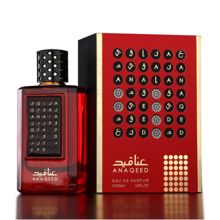 Fragrance World Anaqeed Rouge EDP 100 ml — produkto pakuotė; stambus planas; tamsiame fone