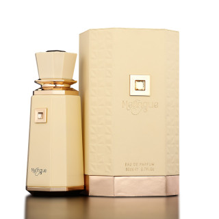 Fragrance World Meringue EDP 100 ml — product en verpakking; zeer nabije close-up; op een donkere achtergrond
