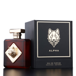 Fragrance World Alpha EDP 100 ml — товар и упаковка; крупный план; на тёмном фоне