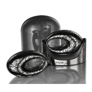Fragrance World Pride By Night EDP 100 ml — toote vaade; väga lähivõte; valgel taustal; lähim kadreering