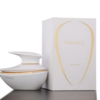 Fragrance World Pinnace White EDP 100 ml — упаковка товара; крупный план; на светлом фоне