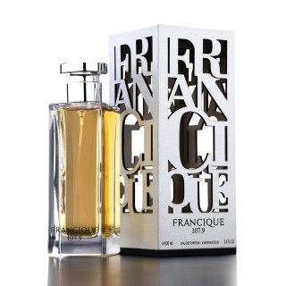 Fragrance World Francique 107.9 EDP 100 ml — toote vaade; lähivaade; tumedal taustal