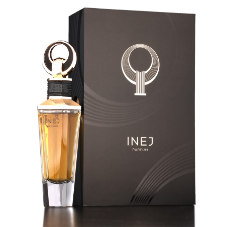 Fragrance World INEJ Parfum EDP 100 ml — product en verpakking; zeer nabije close-up; op een donkere achtergrond