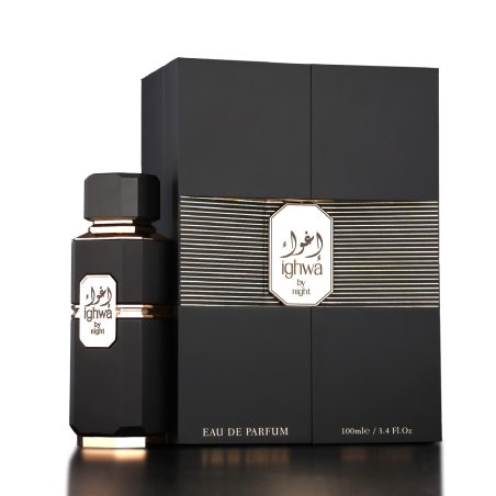 Fragrance World Ighwa Night EDP 100 ml — productverpakking; zeer nabije close-up; op een donkere achtergrond