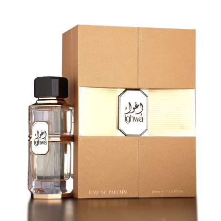 Fragrance World Ighwa EDP 100 ml — product en verpakking; zeer nabije close-up; op een donkere achtergrond