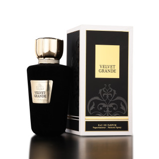 Fragrance World Velvet Grande EDP 100 ml — товар и упаковка; крупный план; на тёмном фоне