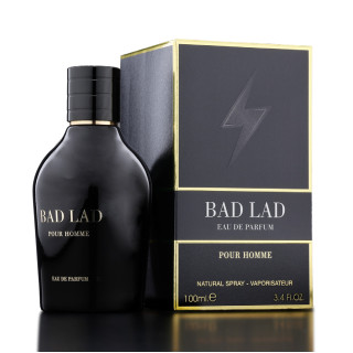 Fragrance World Bad Lad EDP 100 ml — товар и упаковка; очень крупный план; на белом фоне