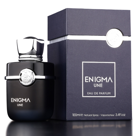 Fragrance World Enigma Une EDP 100 ml — toote pakend; väga lähivõte; tumedal taustal