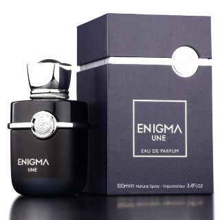 Fragrance World Enigma Une EDP 100 ml — toote pakend; väga lähivõte; tumedal taustal