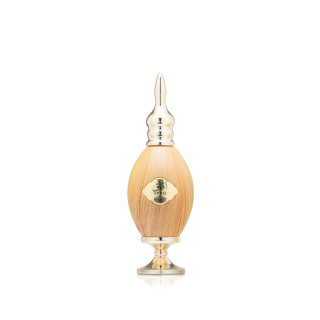 Lattafa Perfume AFAQ Pride EDP 100 ml — toode stiliseeritud keskkonnas; lai kompositsioon; puitpinnal