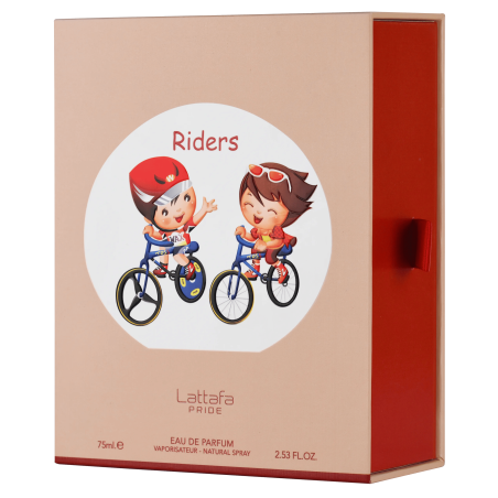 Lattafa Perfume Pride Riders EDP 75 ml — productweergave; zeer nabije close-up; op een witte achtergrond; meest nabije kadrering