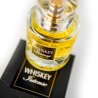 Fragrance World Whiskey Intense EDP 100 ml — Produktansicht; Nahaufnahme; auf hellem Hintergrund