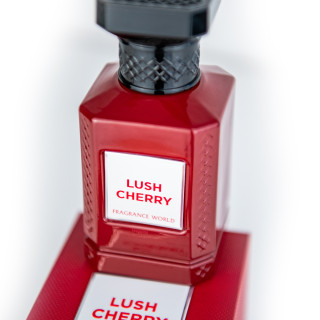 Fragrance World Lush Cherry EDP 80 ml — toode stiliseeritud keskkonnas; lähivaade; valgel taustal