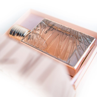 Fragrance World Optimystic for Her EDP 100 ml — изображение товара; крупный план; на белом фоне; самый близкий кадр