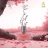 Aurora Scents Deciduous Spring EDP 100 ml — товар в стилизованной композиции; крупный план; на деревянной поверхности