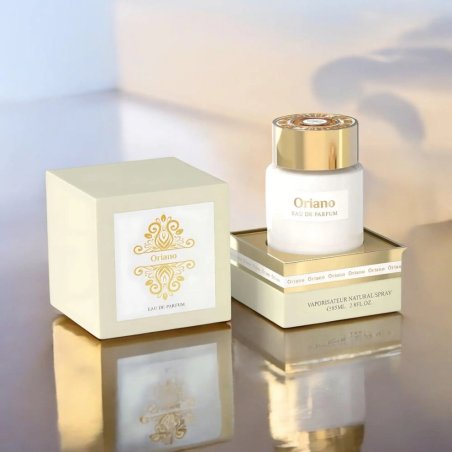 Emper Oriano EDP 100 ml — товар и упаковка; очень крупный план; на светлом фоне