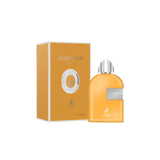 Lattafa Perfume Luminous Vivid Maison EDP 100 ml — товар и упаковка; полная композиция; на белом фоне